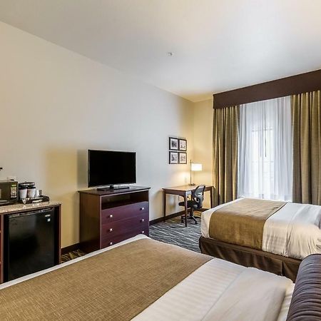 Cobblestone Hotel & Suites Hartford Екстер'єр фото