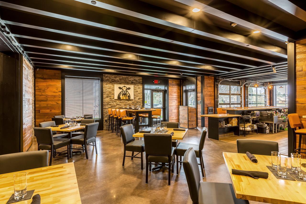 Cobblestone Hotel & Suites Hartford Екстер'єр фото