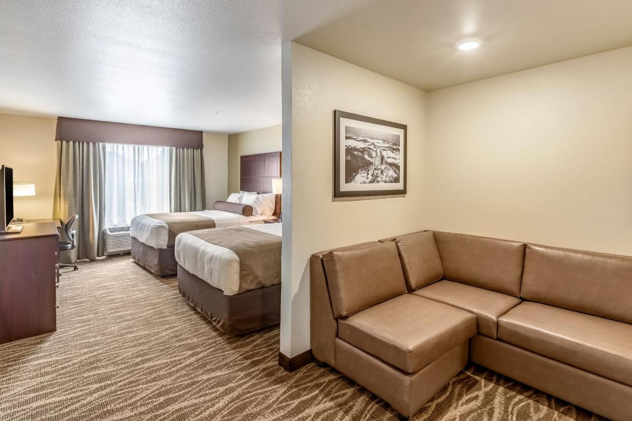 Cobblestone Hotel & Suites Hartford Екстер'єр фото