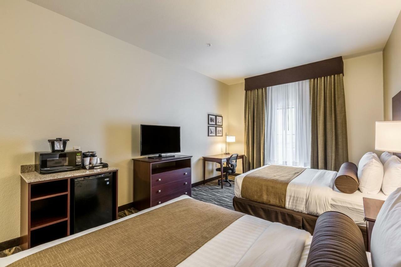 Cobblestone Hotel & Suites Hartford Екстер'єр фото